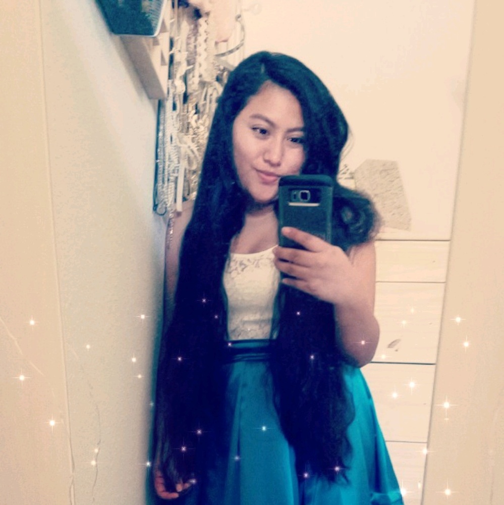 Meet your Posher, Amaranta